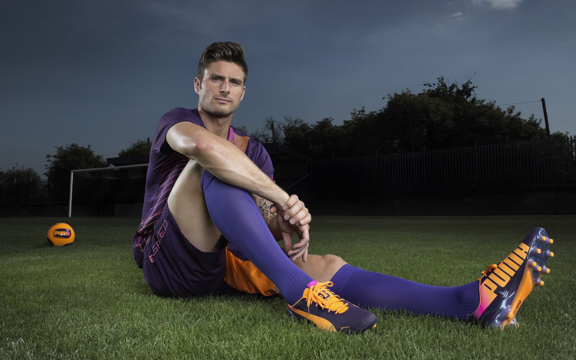 巴黎的化学反应越来越顺,梅西笑着看姆巴佩飞,巴黎喜获2份新赞助合约 梅西开始发挥摇钱树效应